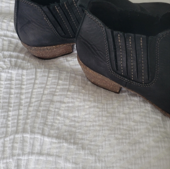 Clarks booties - Picture 5 of 6
